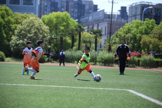 胡金秋26+14广厦力克广州 山东轻取四川获首胜